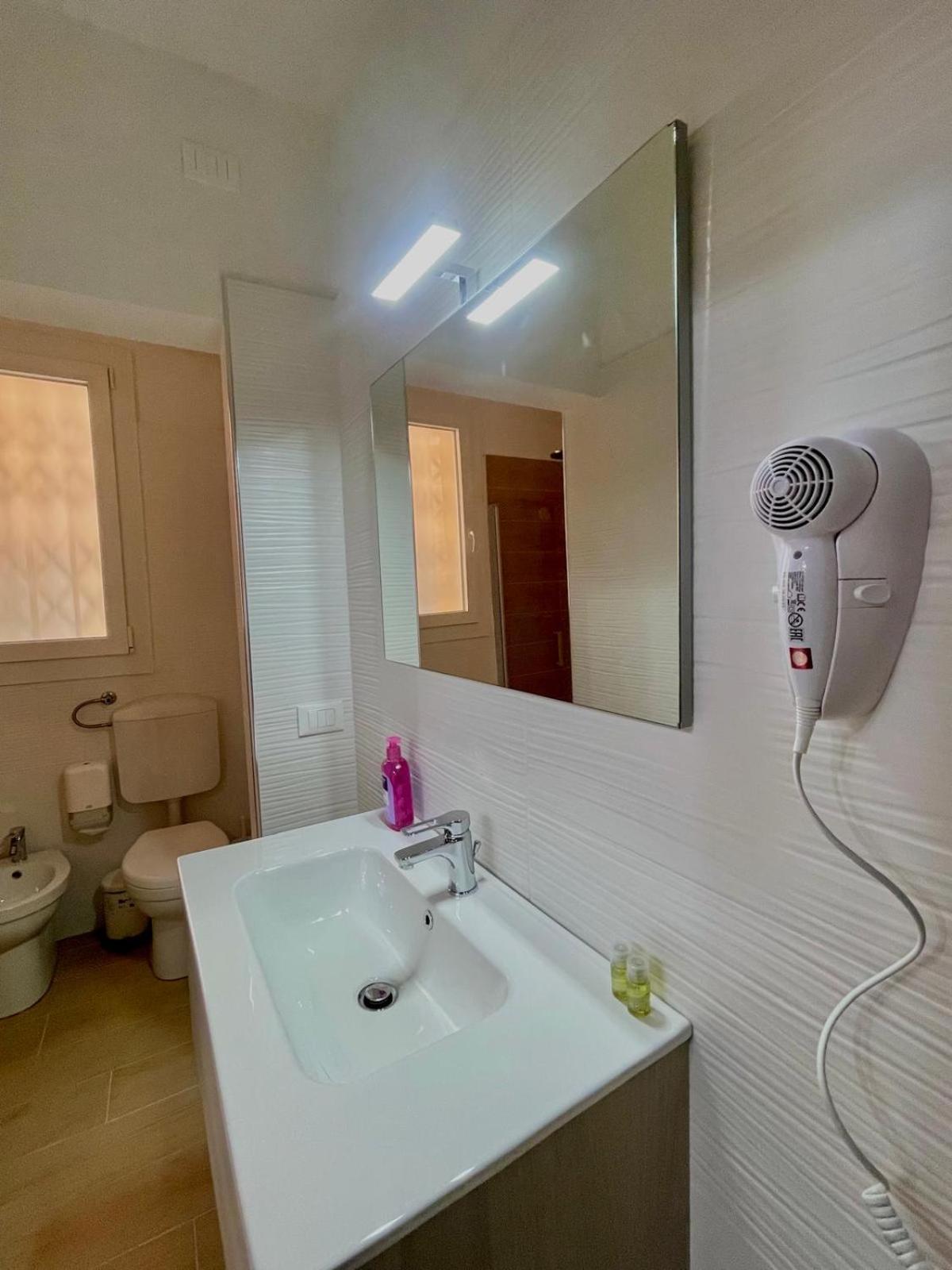50 Tourist House Bologna - Pratello - Self Check-In Apartamento Exterior foto