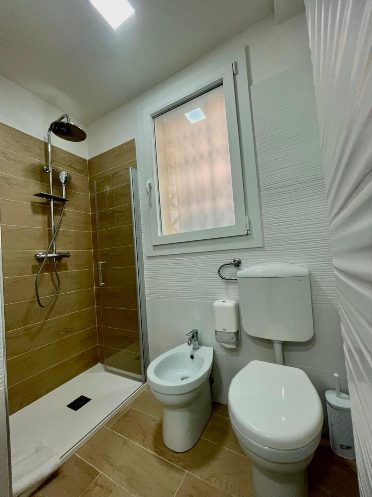 50 Tourist House Bologna - Pratello - Self Check-In Apartamento Exterior foto