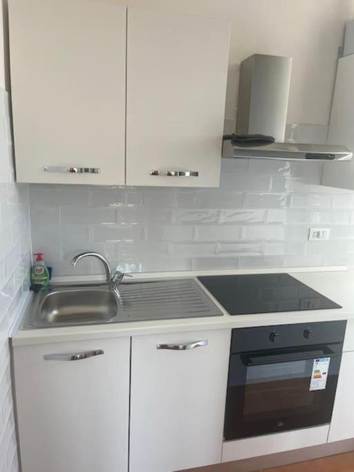50 Tourist House Bologna - Pratello - Self Check-In Apartamento Exterior foto