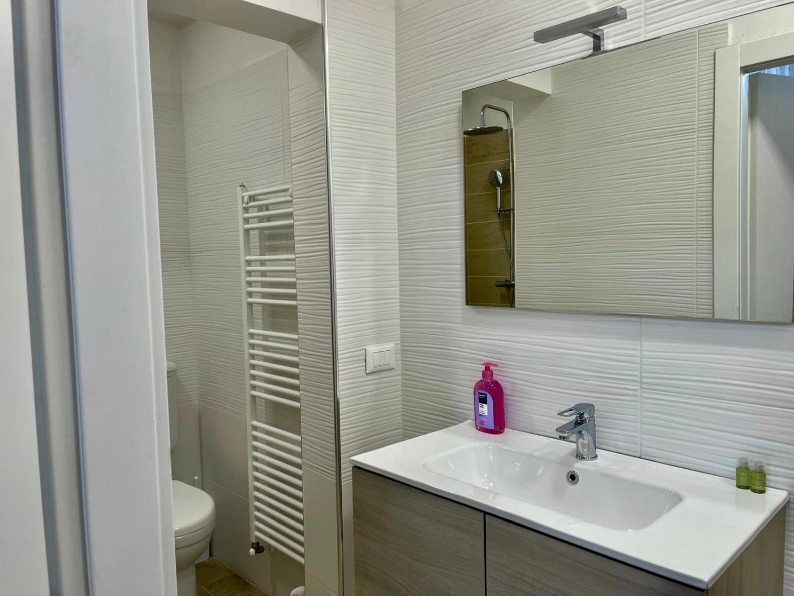 50 Tourist House Bologna - Pratello - Self Check-In Apartamento Exterior foto