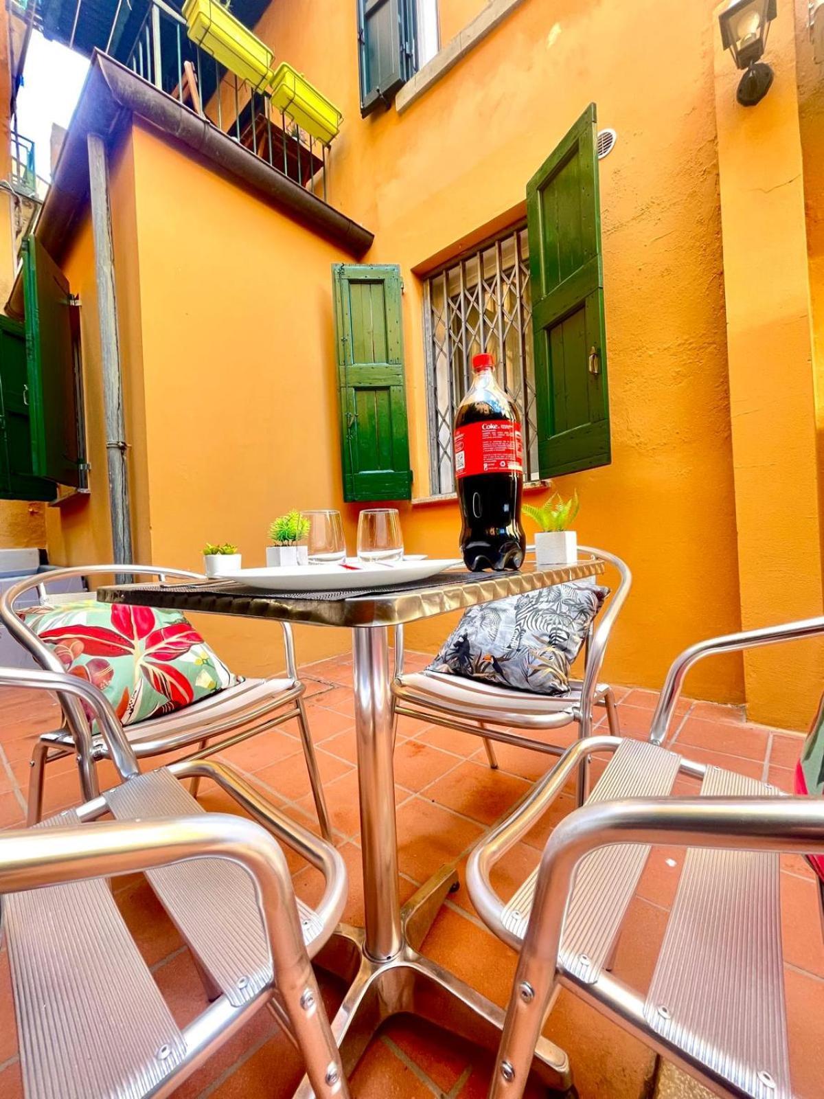 50 Tourist House Bologna - Pratello - Self Check-In Apartamento Exterior foto